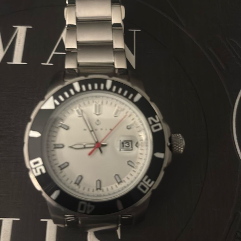 Nautis Admiralty Pro 200 Men's Watch with a Bracelet and Date Display